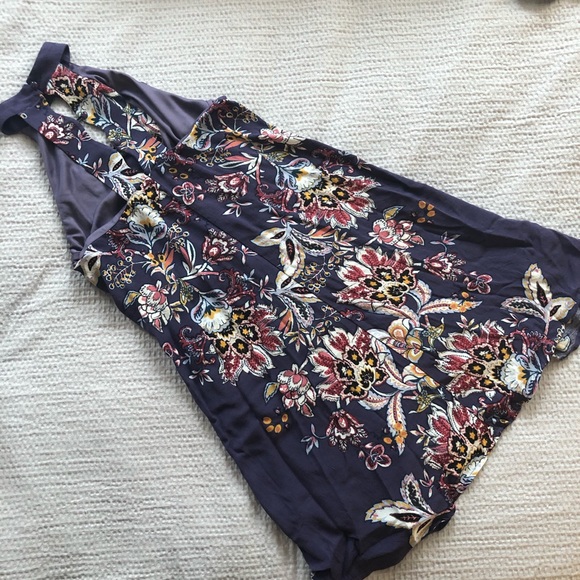 High Neck, Sleeveless Mini Dress - Picture 3 of 3